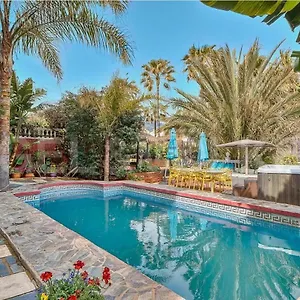  Villa Majestic By The Beach Heated Private Pool & Jacuzzi
